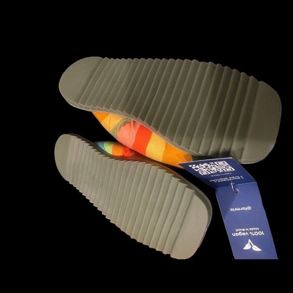 Farm Rio Women's Puffy Rainbow Pineapple Flip Flop Sandals - US 7, EU 38 New - Picture 4 of 4